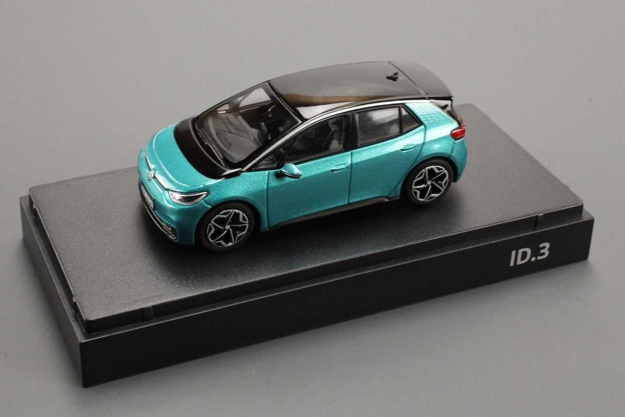 VW ID.3 1:43 model car (Makena/Turquoise Metallic) 10A099300 C6L