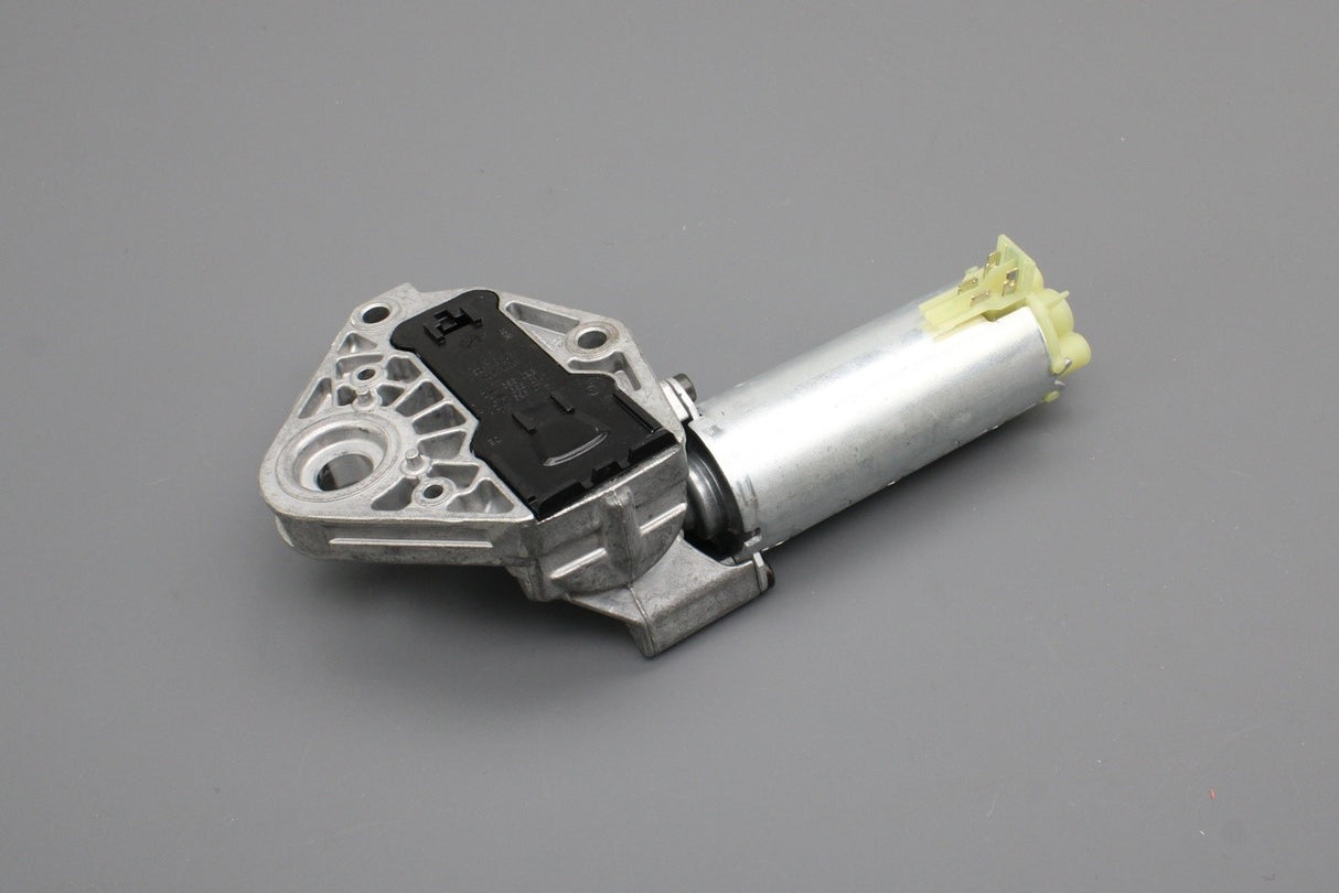 VW Audi A4 Q7 SEAT front seat height adjustment motor (right) 7L0959112