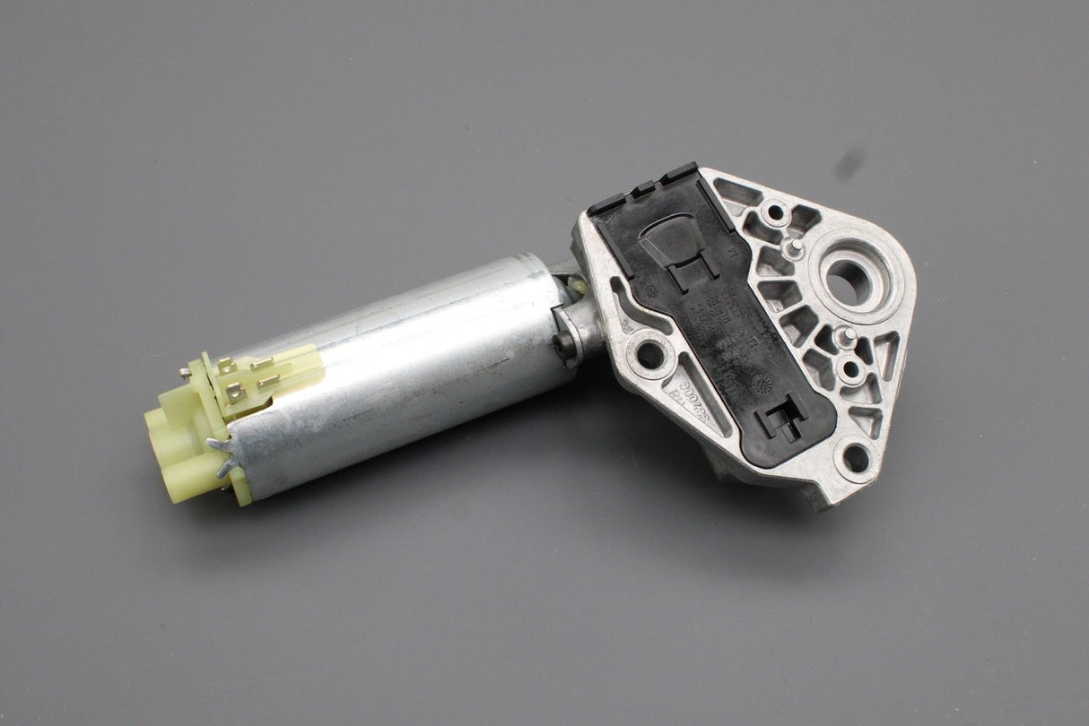 VW Audi A4 Q7 SEAT front seat height adjustment motor (right) 7L0959112