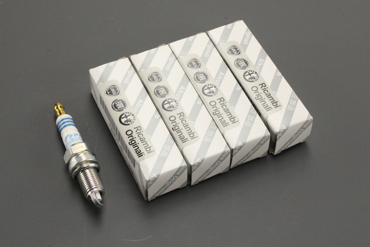 Alfa Romeo Mito 2008-18 1.0 2.0 spark plugs (x4) 55190788, view 1