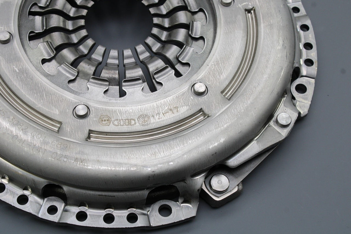 VW Audi Skoda SEAT 1.6 2.0 TDI clutch and pressure plate kit 04L141015AX