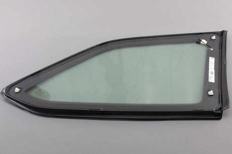 Skoda Octavia Estate 2014- Rear left fixed quarter window 5E9845297R NVB
