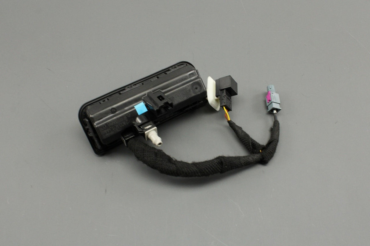 Skoda Fabia 2022-on boot lid handle with reversing camera 6VE827566