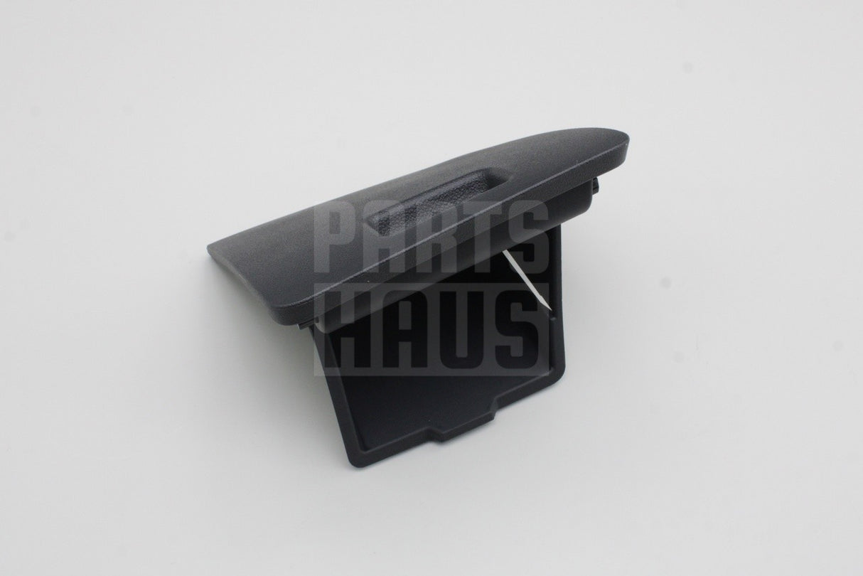 Skoda Octavia 20-on drivers dashboard stowage compartment 5E8857919 9B9