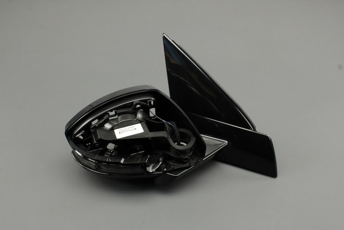 Land Rover Discovery Sport 15-on wing mirror housing (right) LR075742, view 1