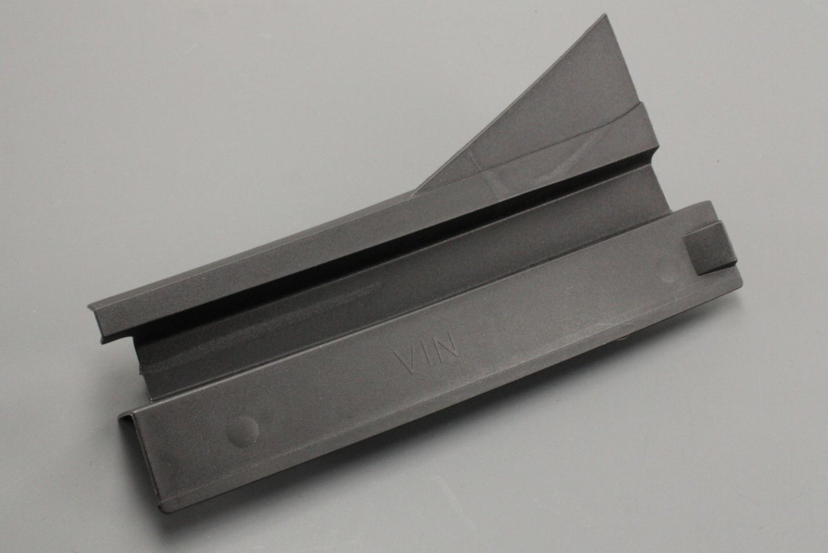 Audi Q7 SQ7 2016-on engine bay side cover trim (right) 4M0805700A, view 1