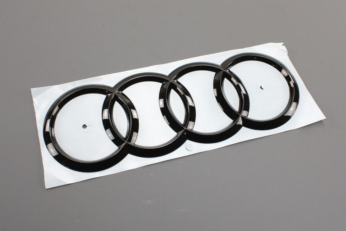 Audi Q7 SQ7 4M 2016-on rear boot lid black Audi rings badge 4M0071802, view 1