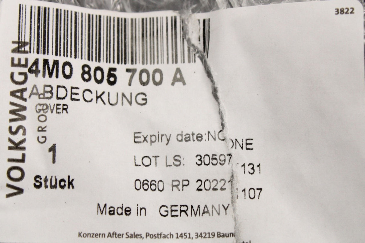 Audi Q7 SQ7 2016-on engine bay side cover trim (right) 4M0805700A