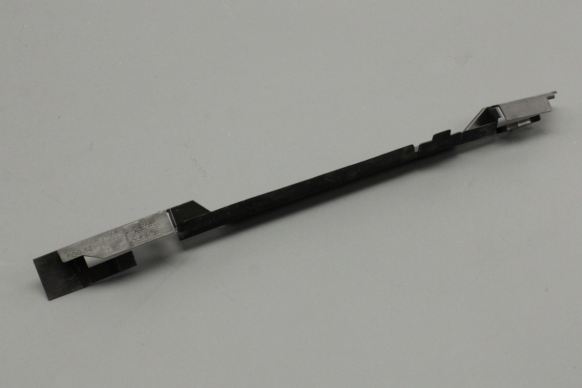 VW Golf Tiguan Skoda SEAT 2013-on radiator seal trim (left) 5G0121331H, view 1