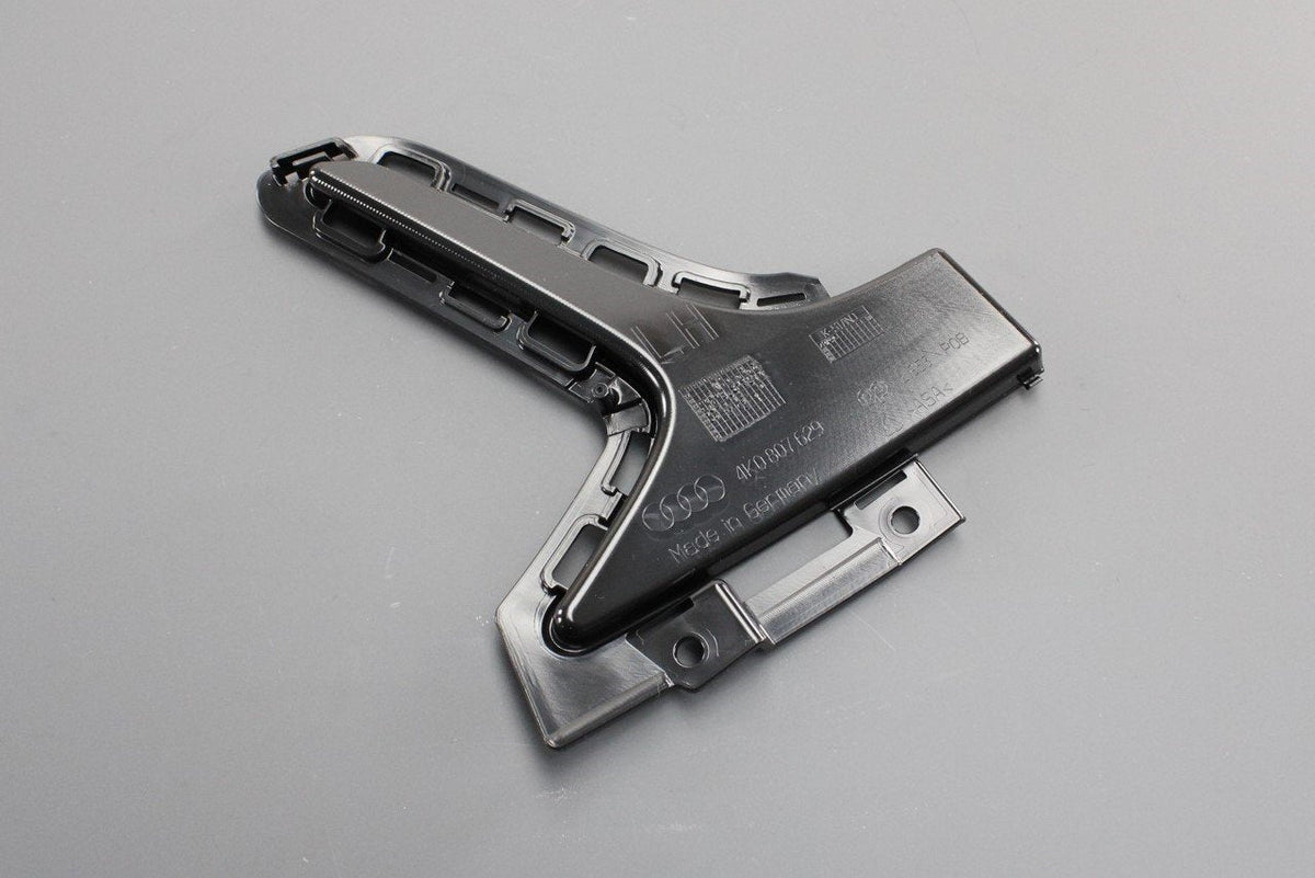 Audi A6 19-on lower front bumper/grille lock plate (left) 4K0807629 9B9, view 1