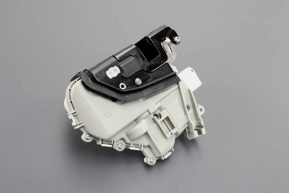 Audi A4 A6 A7 Q5 Q7 RS4 RS5 RS6 RS7 front door lock (right) 8J2837016E
