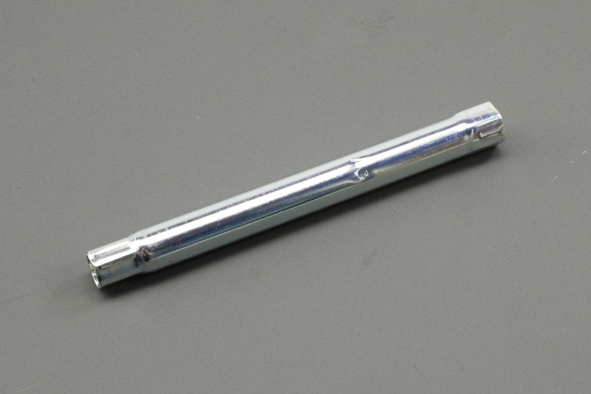 VW Touareg Transporter Audi Q7 Q8 RSQ8 2006-on jack handle 7L6011045