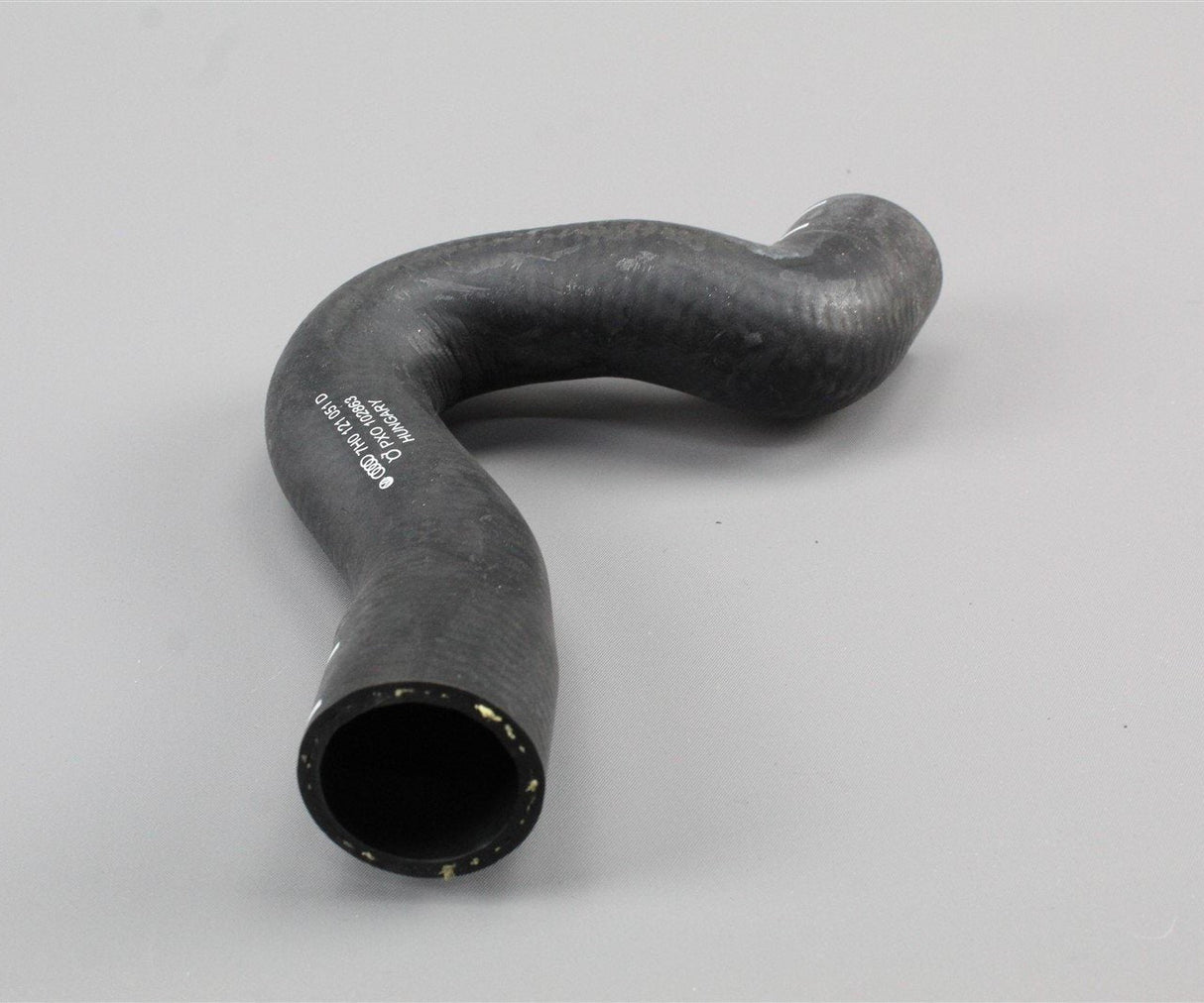 VW Transporter T5 2003-10 2.5 TDI radiator lower coolant hose 7H0121051D