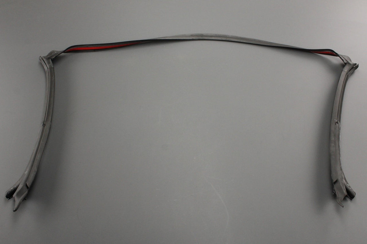VW Beetle Cabriolet 13-19 windscreen top roof rubber seal 5C3871409C 5AP, view 1