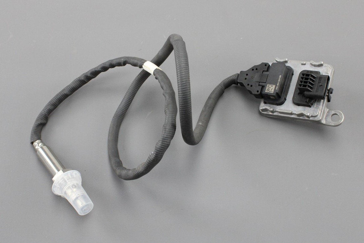 VW Passat B8 2015-21 2.0 TDI lambda NOx sensor pre-DPF 04L907807EE