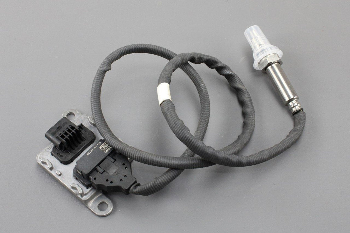VW Passat B8 2015-21 2.0 TDI lambda NOx sensor pre-DPF 04L907807EE