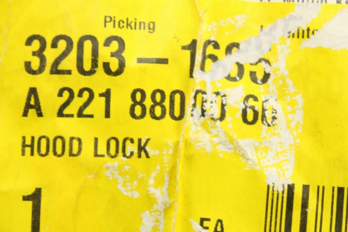 Mercedes-Benz CL bonnet lock A2218800060