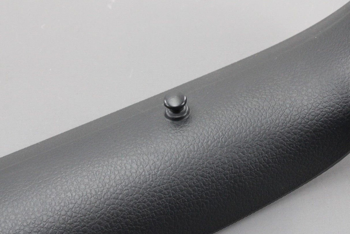 VW Golf MK7 MK7.5 RIGHT tailgate/parcel shelf trim 5G6867714C 82V