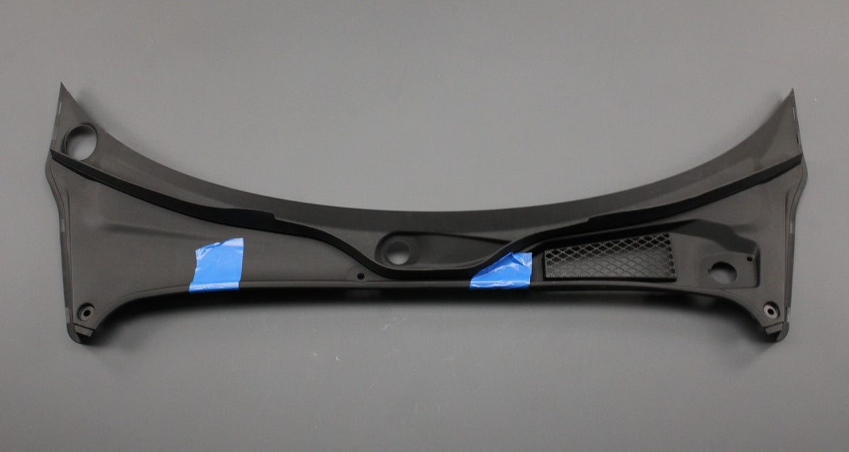 Audi R8 2016-on RHD wiper rain cover scuttle panel 4S2819401 9B9, view 1