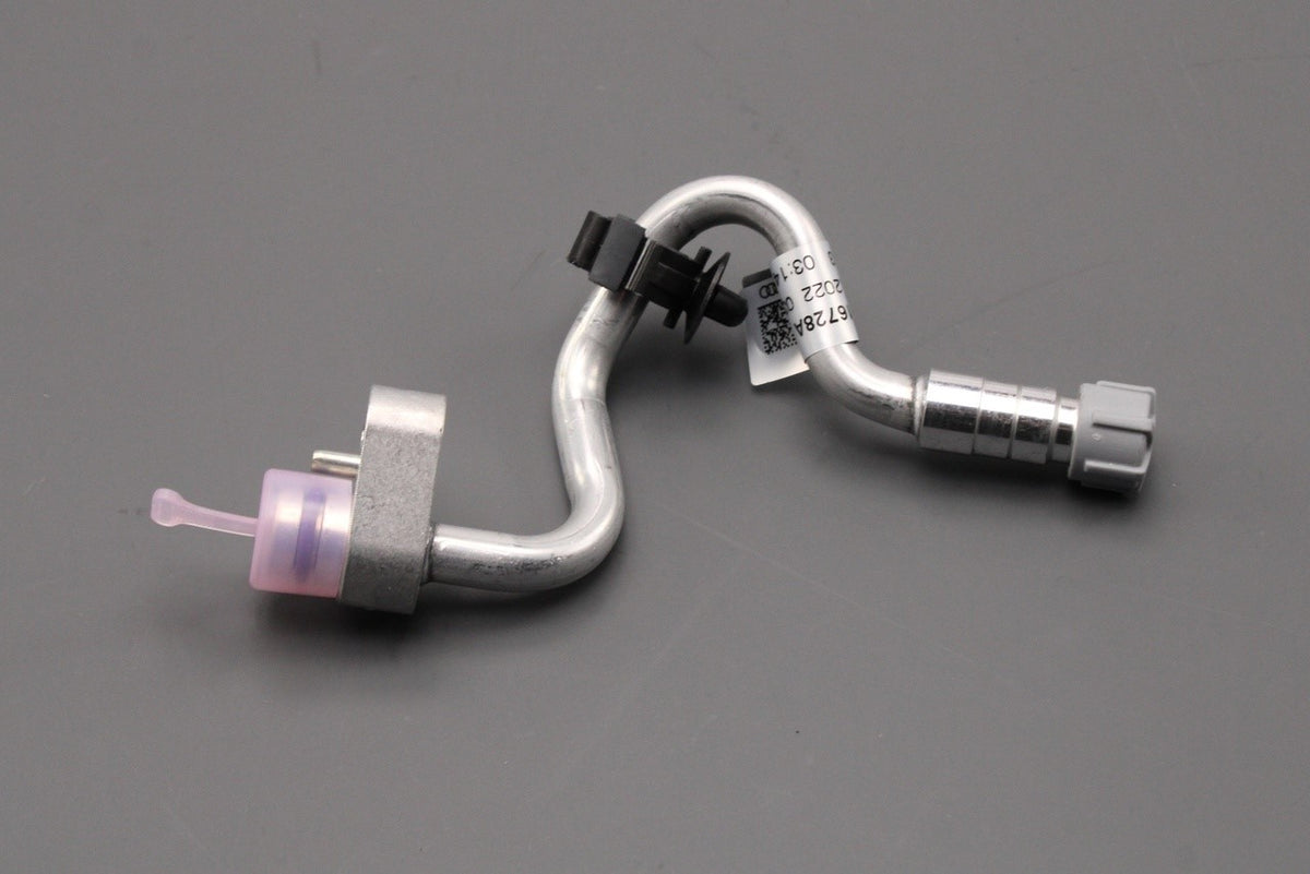 Audi e-tron 2019-on A/C air conditioning pipe hose 4KE816728A, view 1