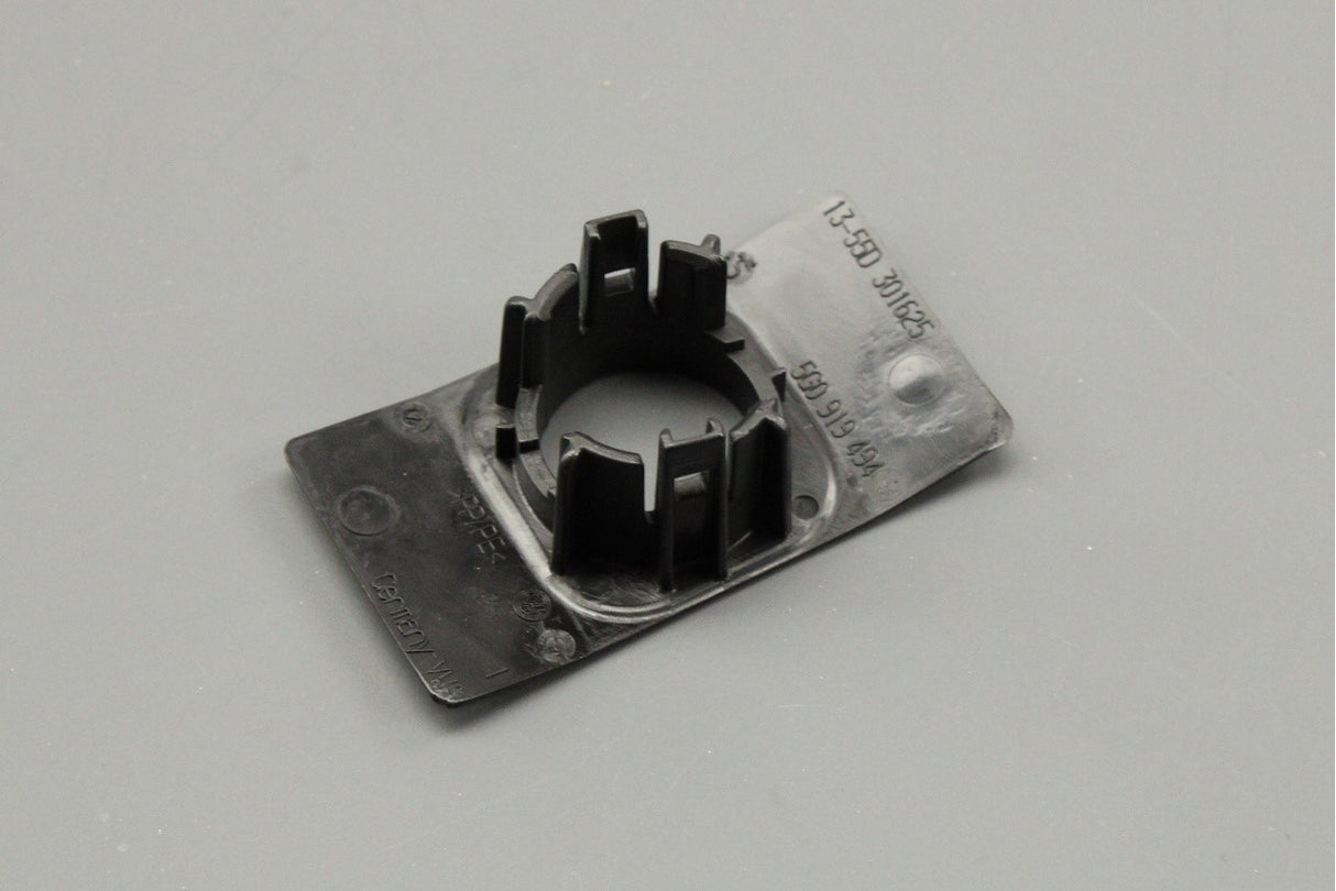 VW Golf MK7 2013-16 front parking sensor bracket (right) 5G0919494