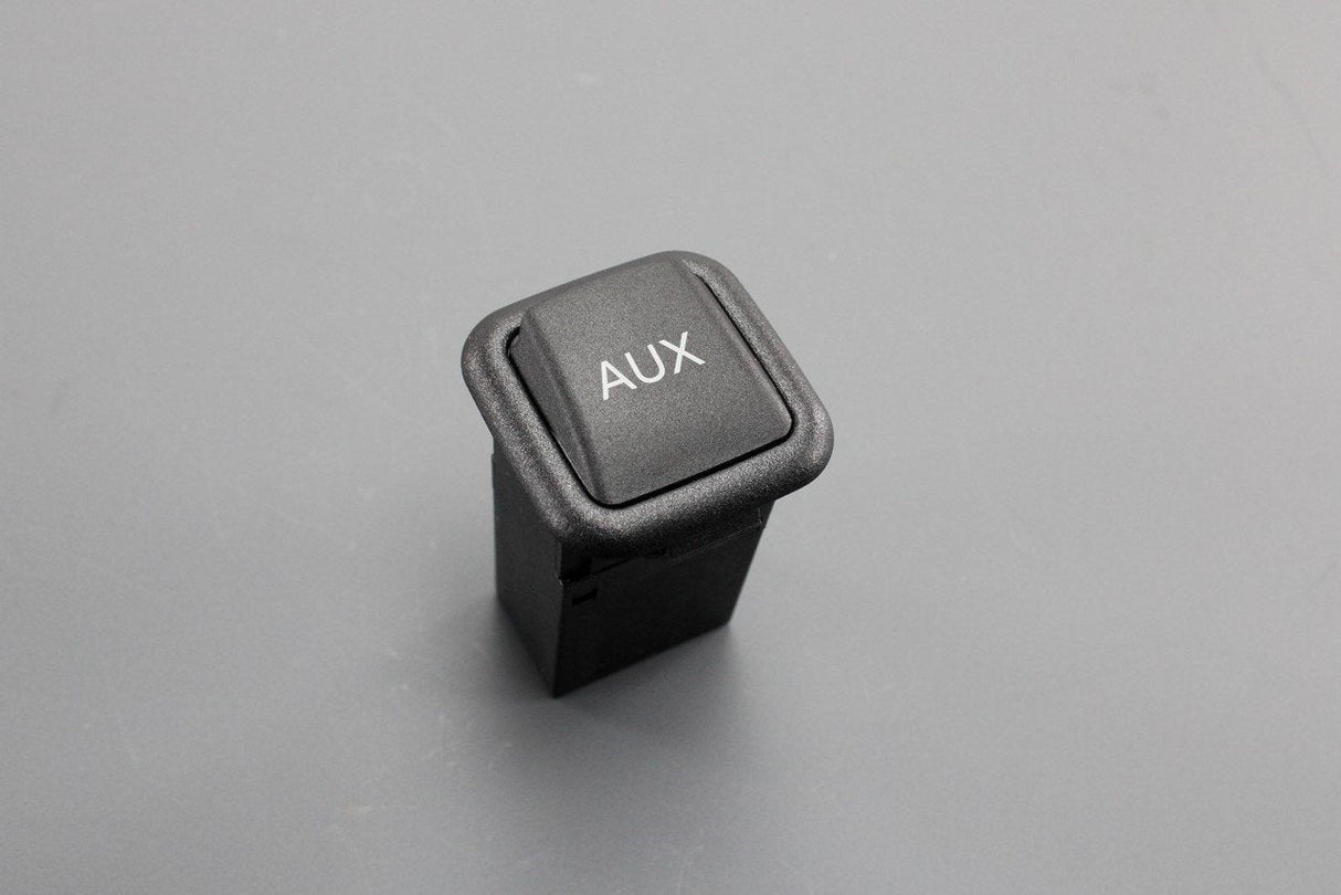 SEAT Exeo 2009-14 aux-in socket port 3R0035475 9B9