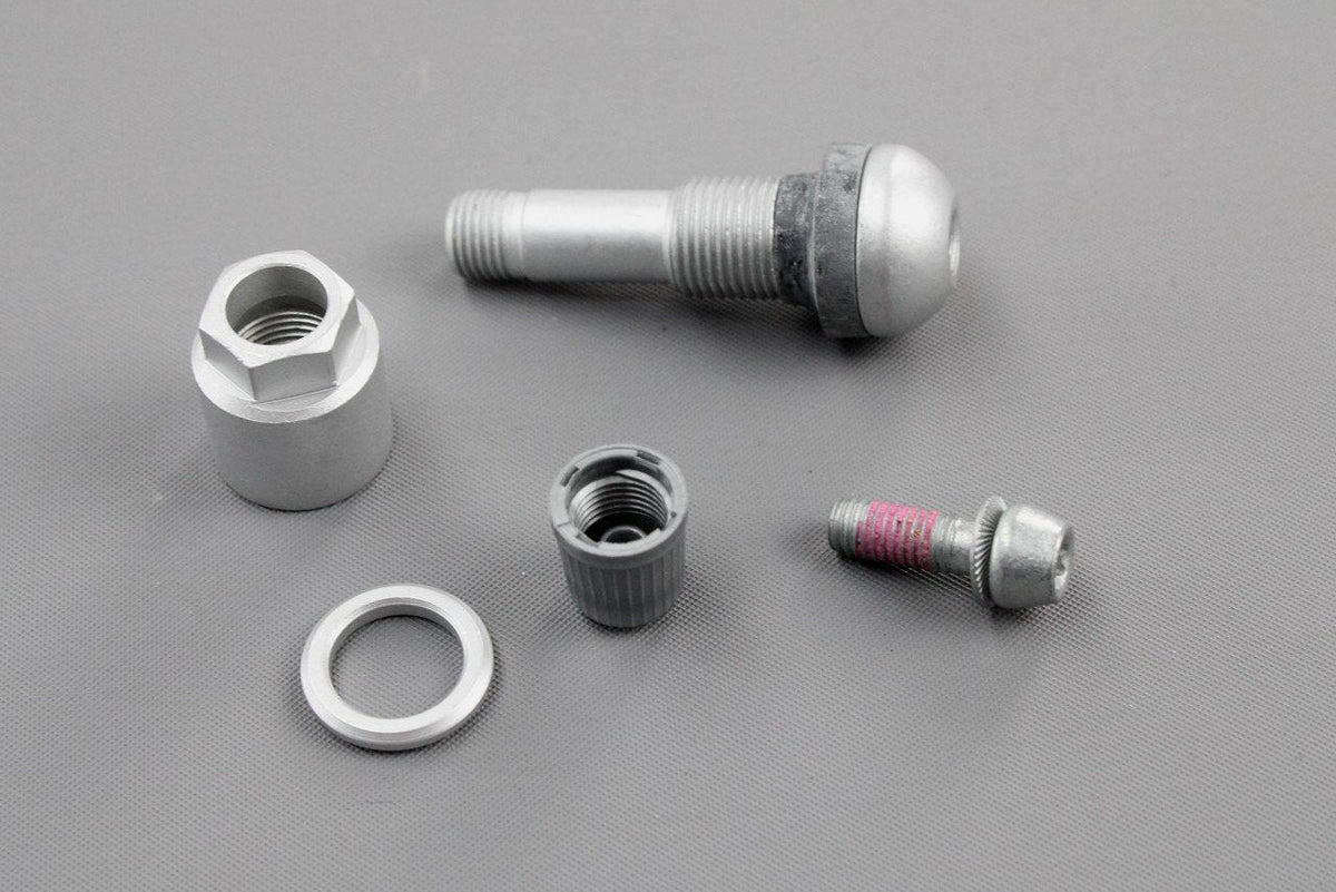 Audi A4 A5 A6 A8 Q7 RS4 RS6 metal tyre valve (x1) 4D0601361, view 1