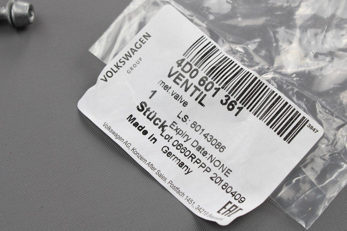 Audi A4 A5 A6 A8 Q7 RS4 RS6 metal tyre valve (x1) 4D0601361