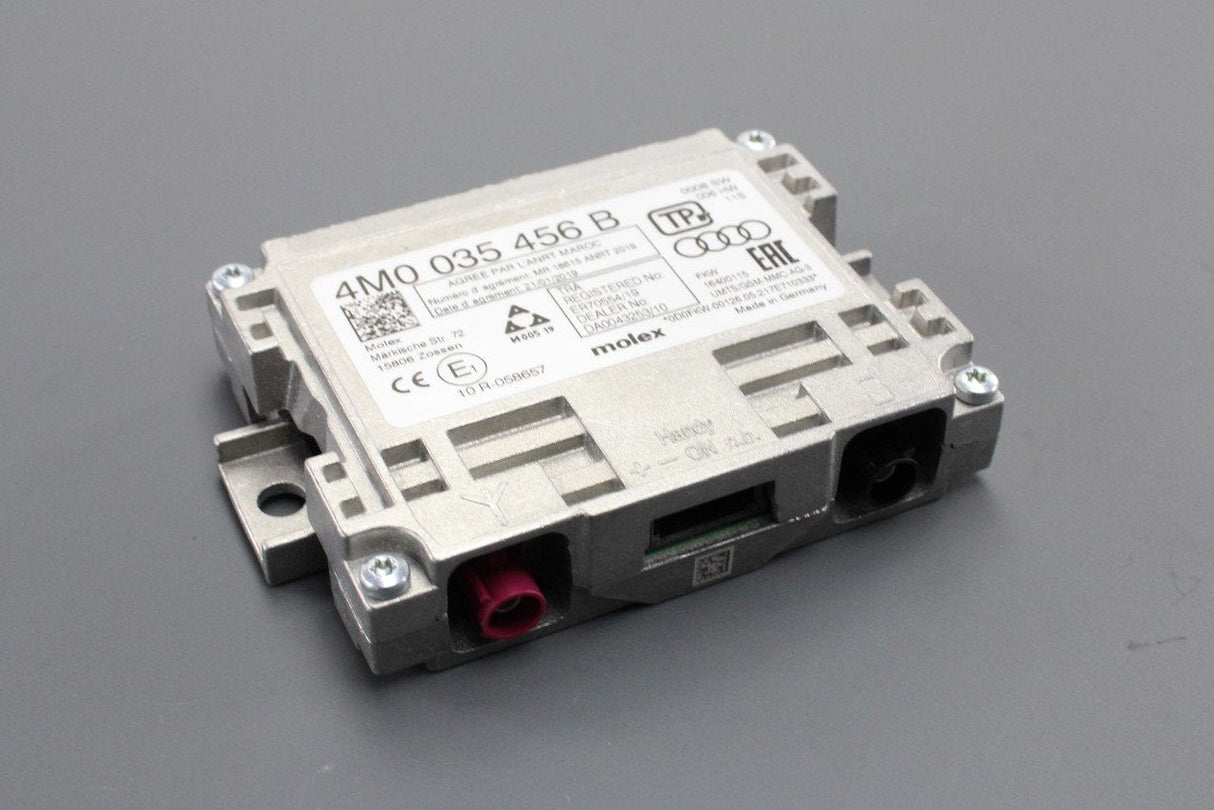 Audi A3 A4 Q2 Q5 Q7 R8 SEAT 2-way signal amplifier (mobile) 4M0035456B