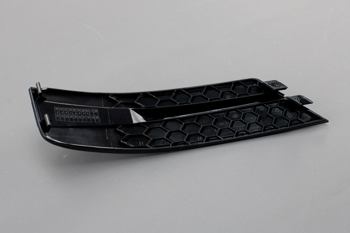 VW Crafter 2017-on front lower grill insert cover (right) 7C0807246 9B9