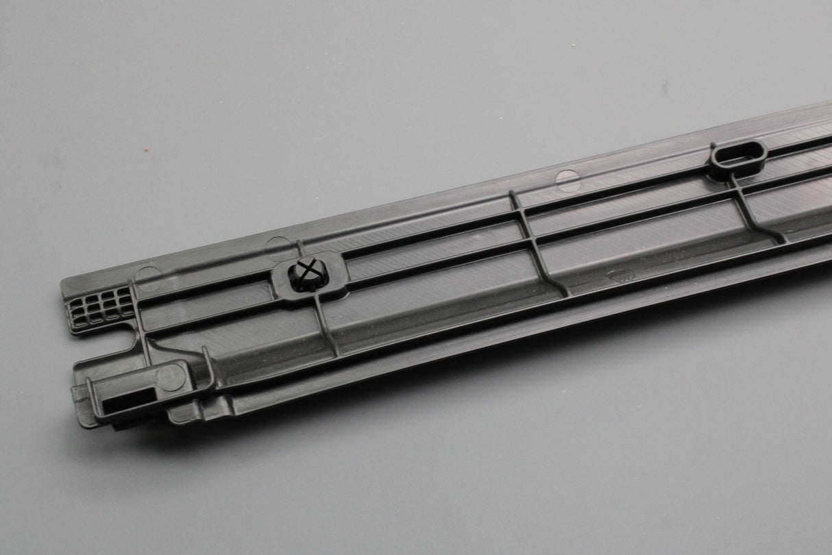 VW ID.3 Audi Skoda CUPRA Born underbody trim strip (right) 1EA825202A