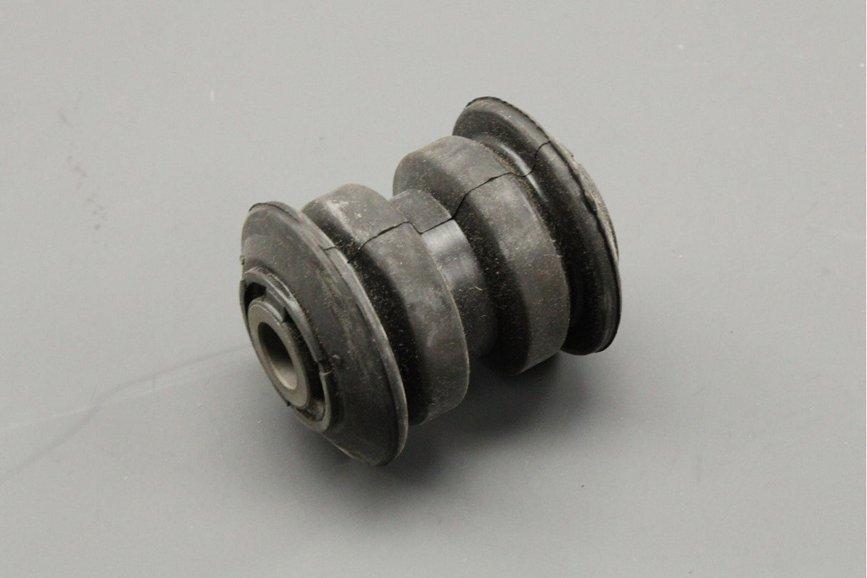VW Crafter 2006-16 front wishbone rear rubber bush (x1) 2E0407523A