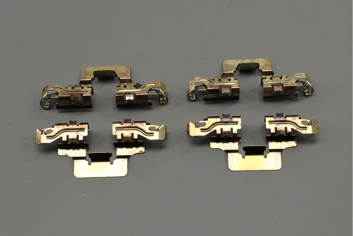 Audi A4 A5 A6 A7 Q5 rear brake pad retaining clip springs 4K0698231