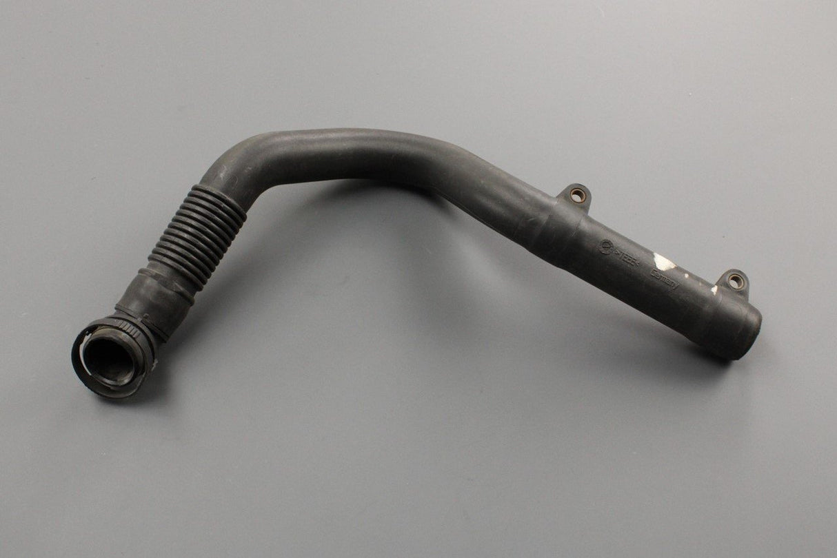 Audi A4 B6 B7 2.0 ALT engine air filter housing pipe 06B129657C