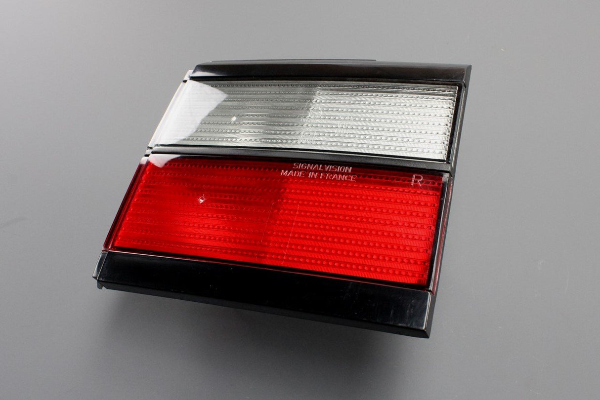 VW Passat estate tail light without fog (right, inner) 333945108