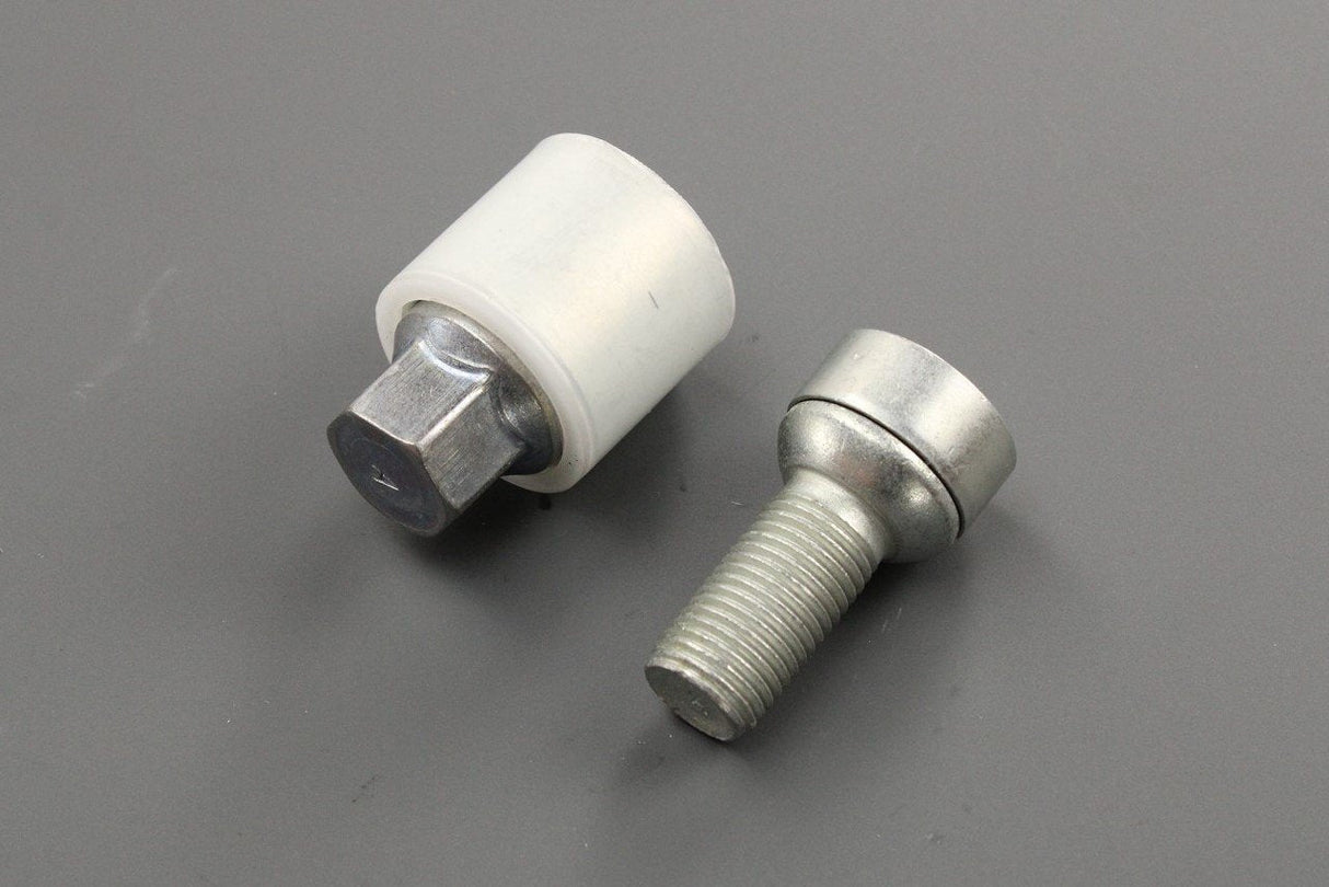 Audi A1 A3 A4 A5 A6 locking wheel nut with key code A 4F0698139C 801