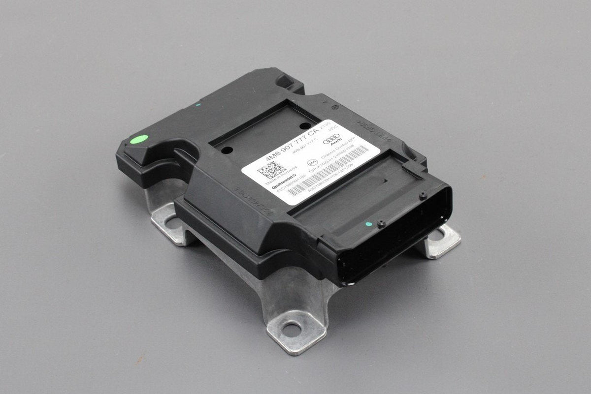 Audi Q7 SQ7 Q8 SQ8 RSQ8 active suspension control unit 4M8907777CA, view 1