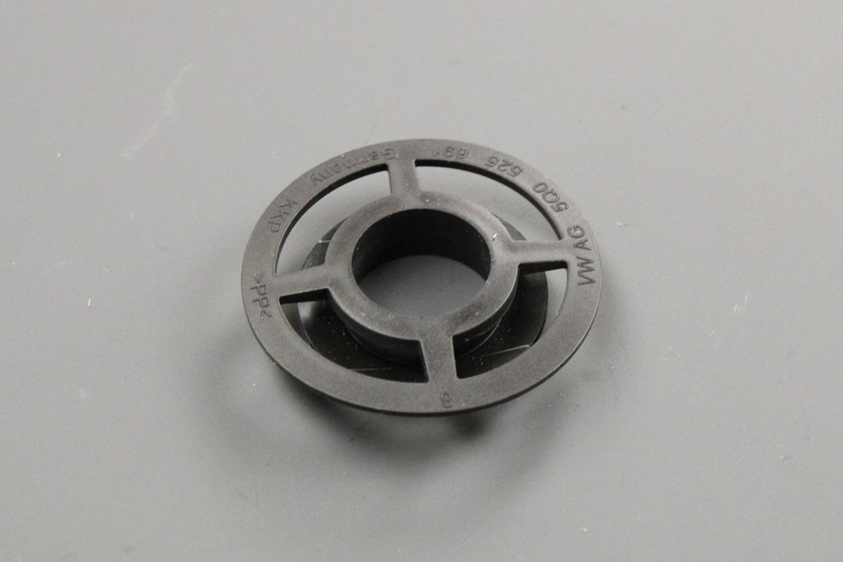VW Audi Skoda SEAT rear suspension coil spring clip 5Q0525691