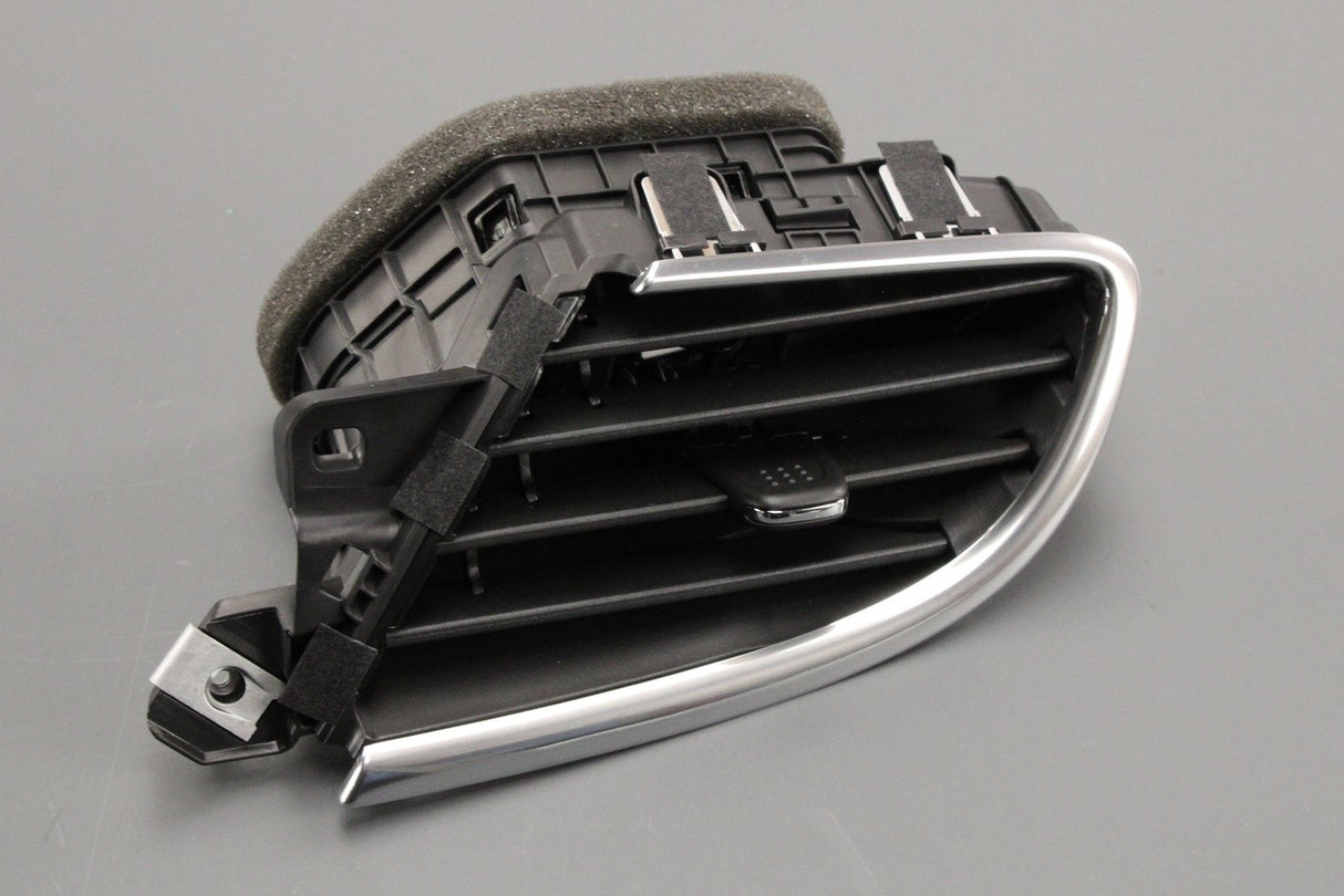 Vauxhall Mokka dashboard air vent (right) 42570818