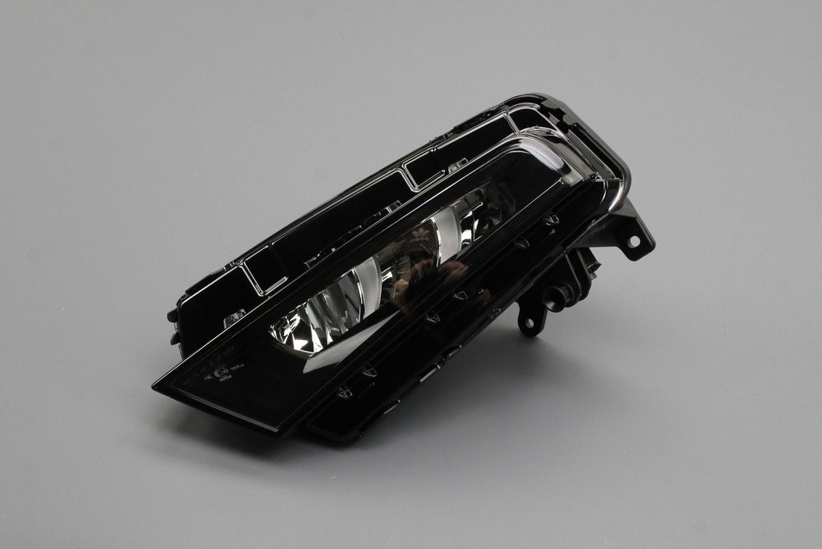 SEAT Leon 17-20 CUPRA Ateca 16-on front LED fog light (left) 575941699B, view 1