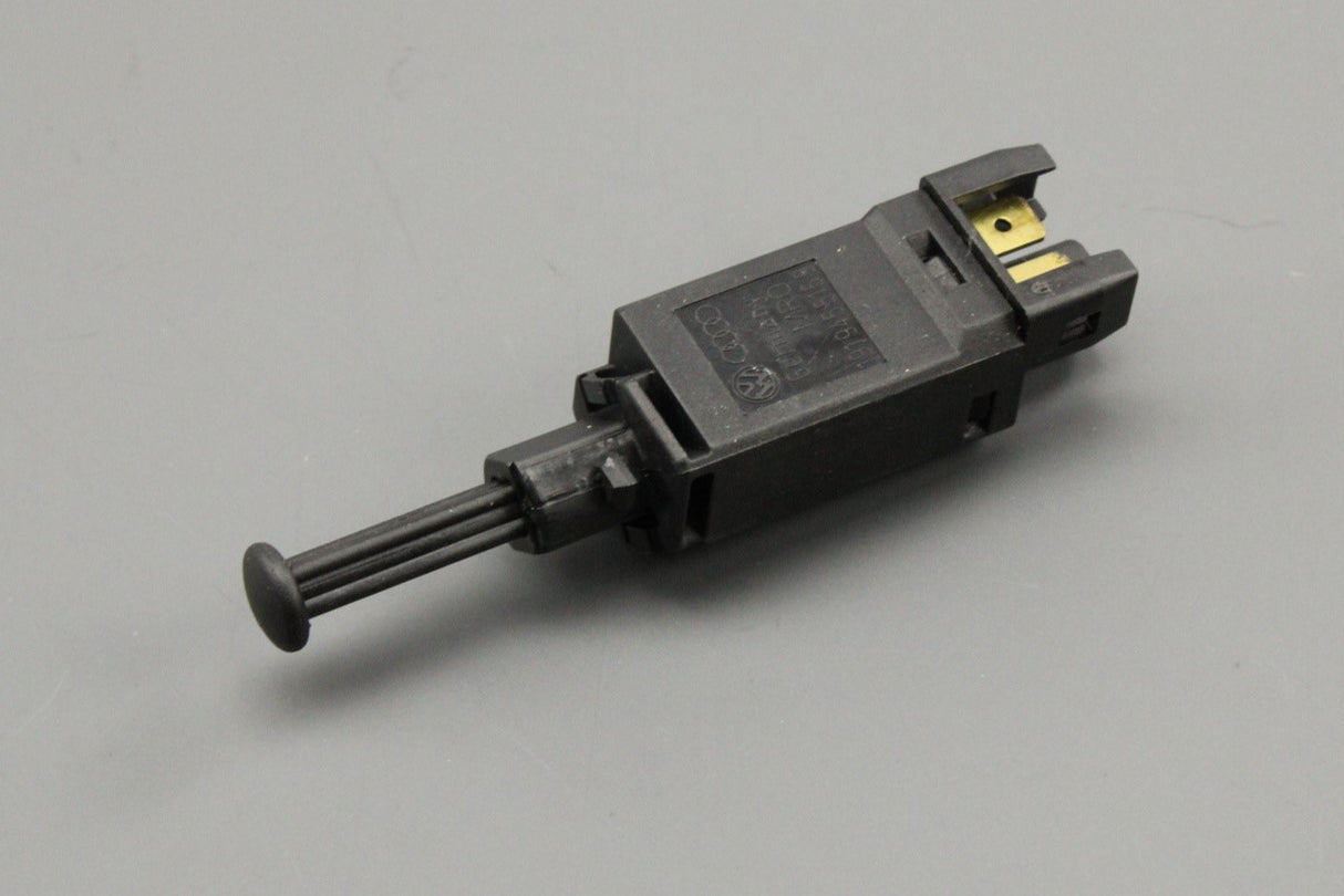 VW Golf MK2 Corrado Audi Skoda SEAT brake light switch (2-pin) 191945515B
