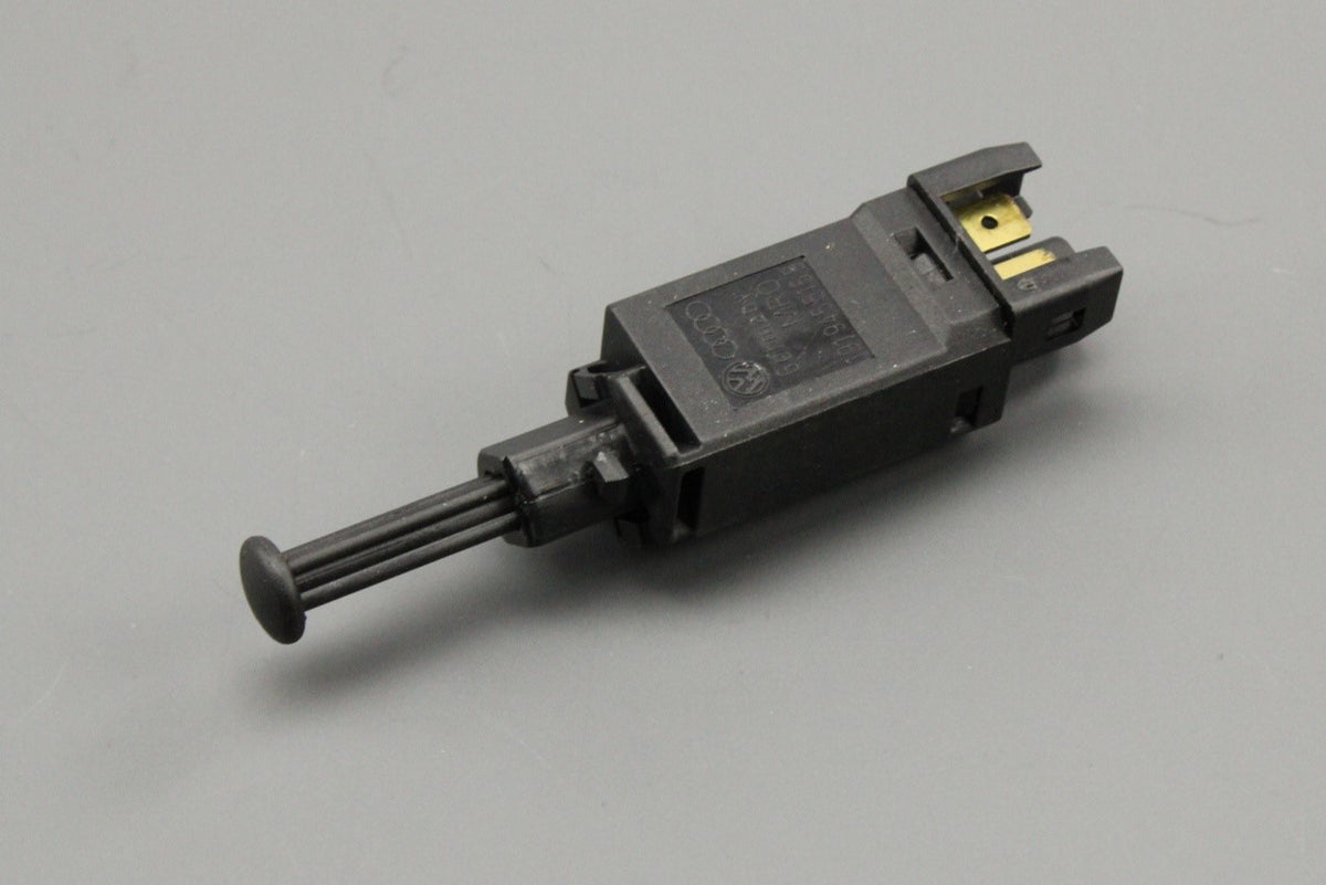 VW Golf MK2 Corrado Audi Skoda SEAT brake light switch (2-pin) 191945515B, view 1