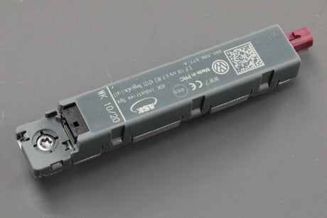 VW T-Roc Cabriolet 2020-on aerial amplifier (FM2) 2GC035577A