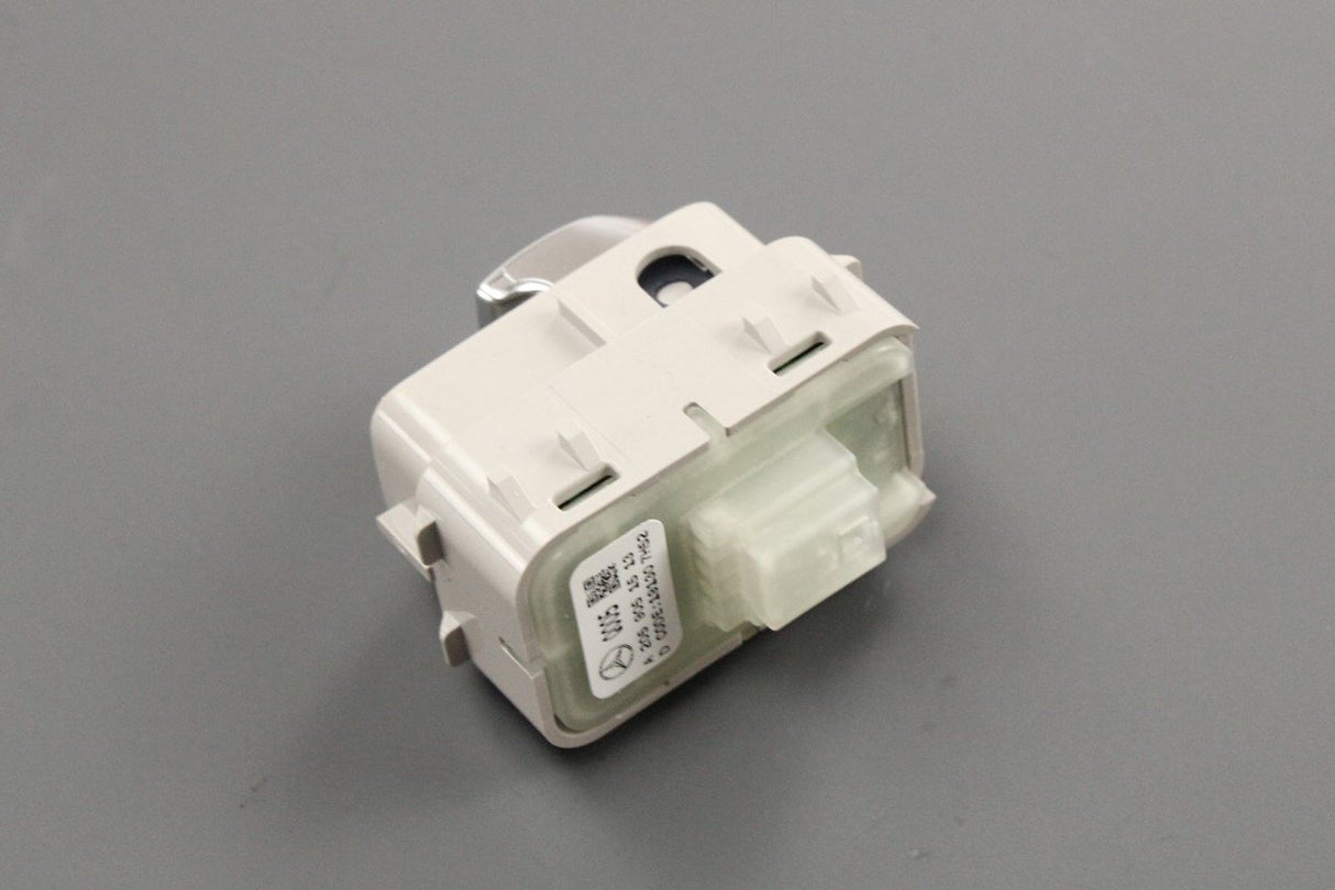 Mercedes-Benz singular window switch A20590515137H52