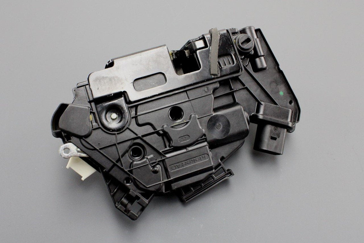 VW Up! Skoda Citigo Superb SEAT Mii door lock (rear, left) 1S4839015C