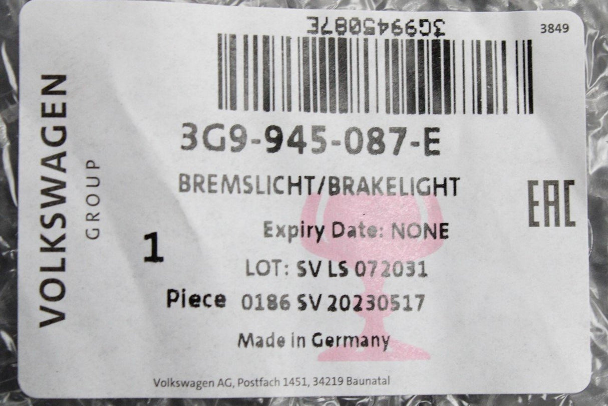 VW Passat B8 Estate 2016-on additional brake light 3G9945087E
