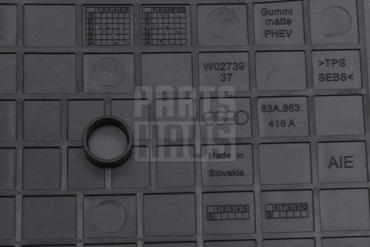Audi Q3 SQ3 RSQ3 centre armrest storage compartment insert 83A863416A