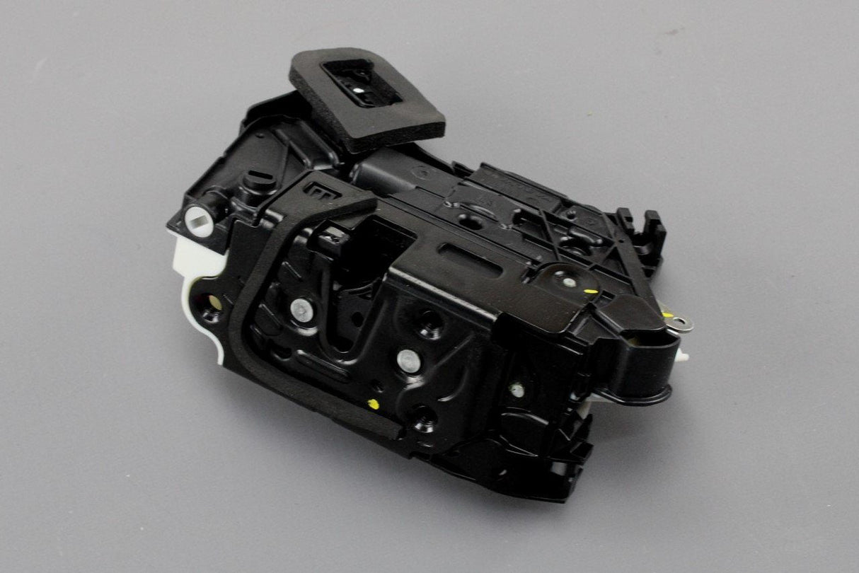 VW Skoda SEAT Passat Octavia door lock latch (rear left) 5E0839015