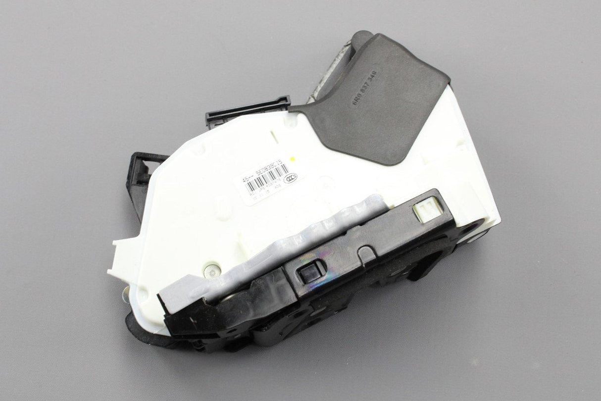 VW Skoda SEAT Passat Octavia door lock latch (rear left) 5E0839015