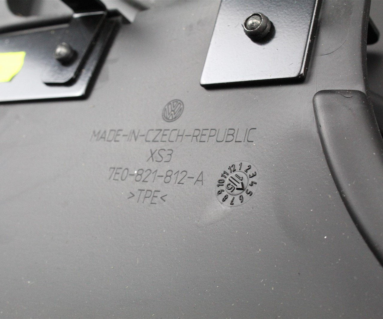VW Transporter T6 rear mud flaps set (tailgate models) 7E0898812